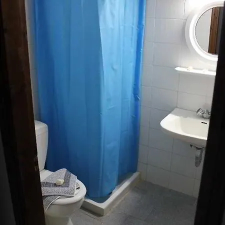 Отель Elga 2*